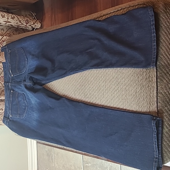 Lee Straight Leg Jeans - Picture 11 of 11